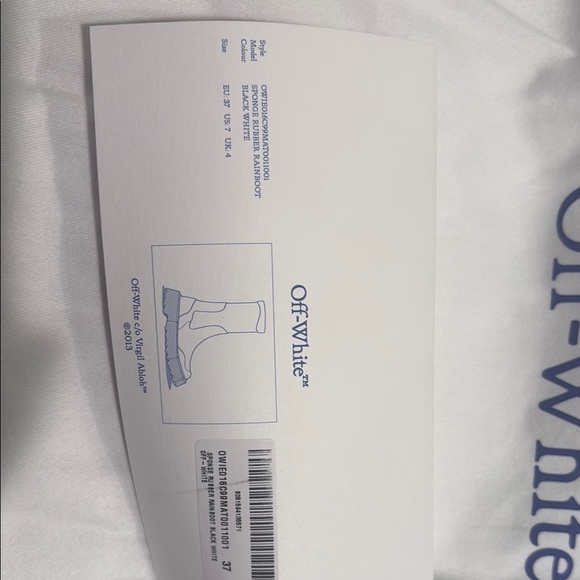 Size 37 Off-White Sponge Rubber Rain boot Black White.
EU: 37 US: 7 UK: 4 - Picture 10 of 12